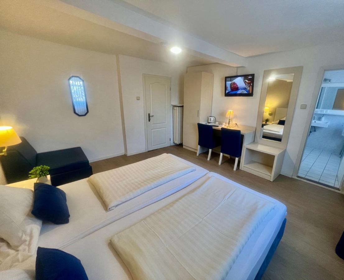 Hotel Pelikan Kitzingen Luaran gambar