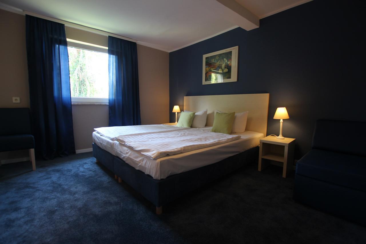 Hotel Pelikan Kitzingen Luaran gambar
