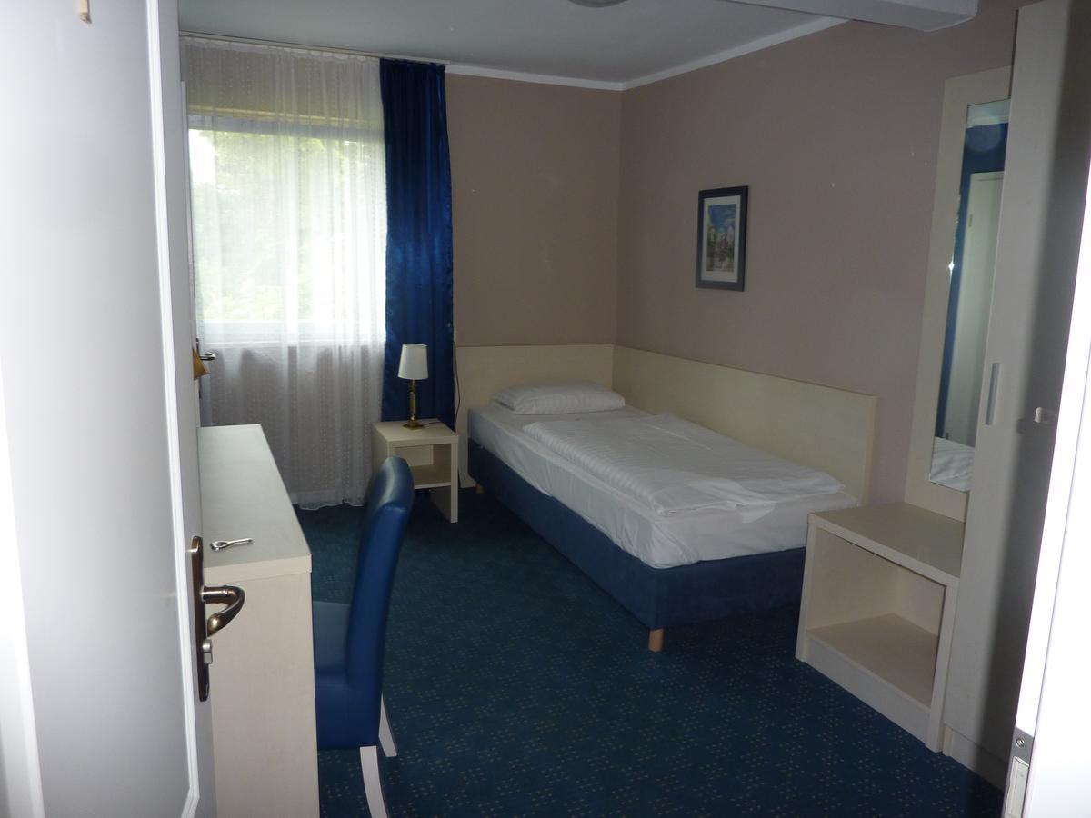 Hotel Pelikan Kitzingen Luaran gambar