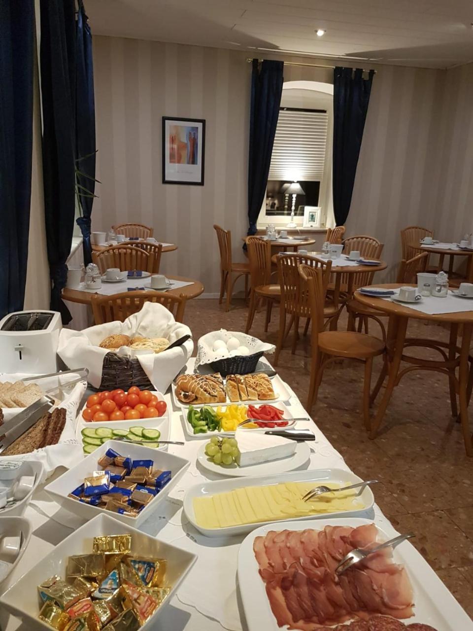 Hotel Pelikan Kitzingen Luaran gambar